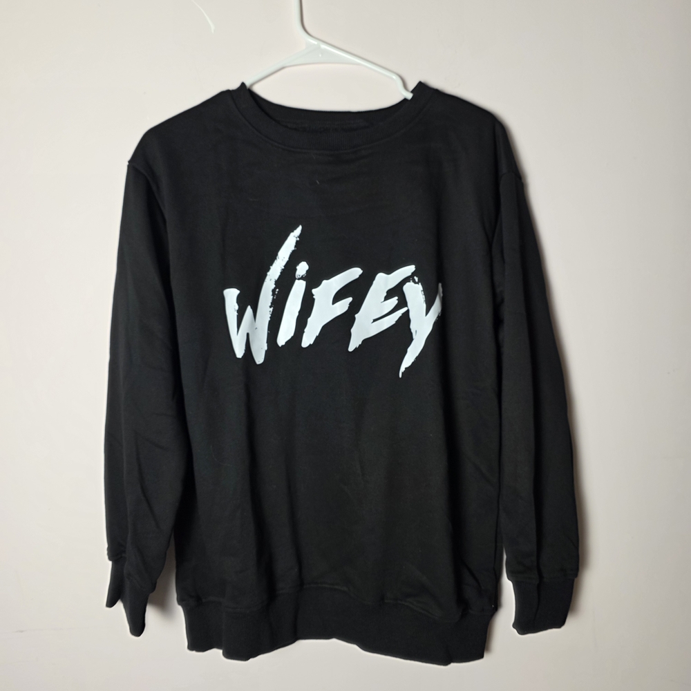 Wifey Graphic Sweatshirt Black Crewneck Medium Cotton Pullover Bridal Honeymoon